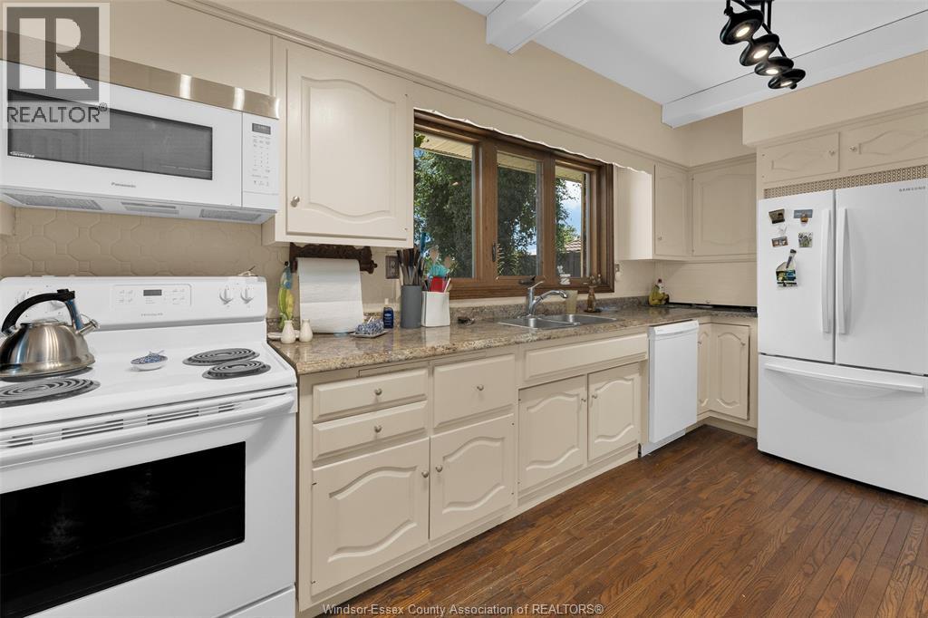 11830 RIVERSIDE DRIVE East - 29