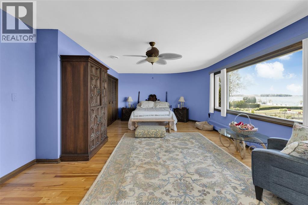 11830 RIVERSIDE DRIVE East - 34