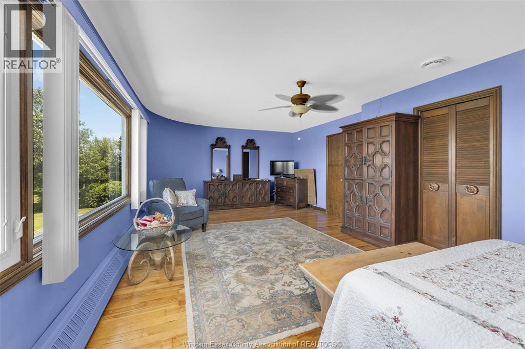 11830 RIVERSIDE DRIVE East - 35