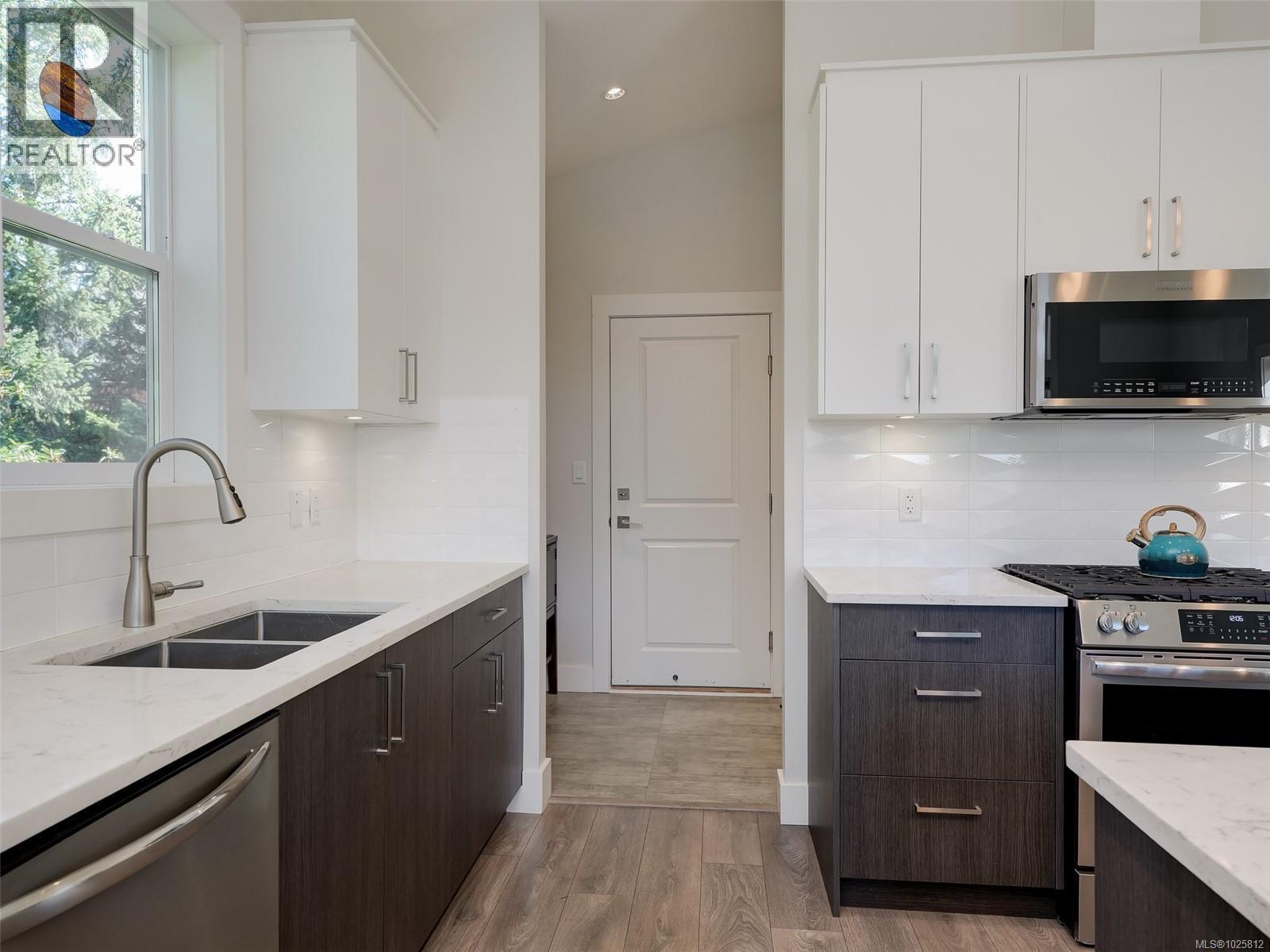 2448 PROSPECTOR WAY - 9