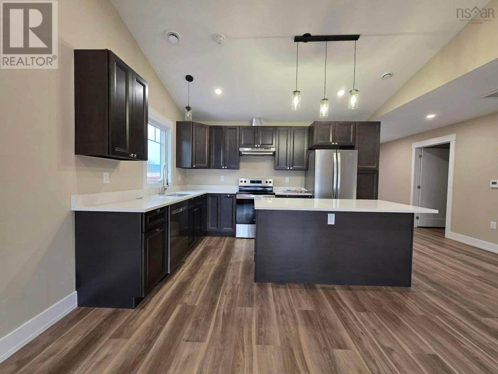 Property 12 of 37 of 46 Summer Hill Place