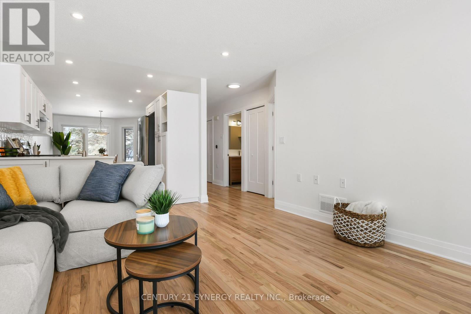 7 WEAVER CRESCENT - 14