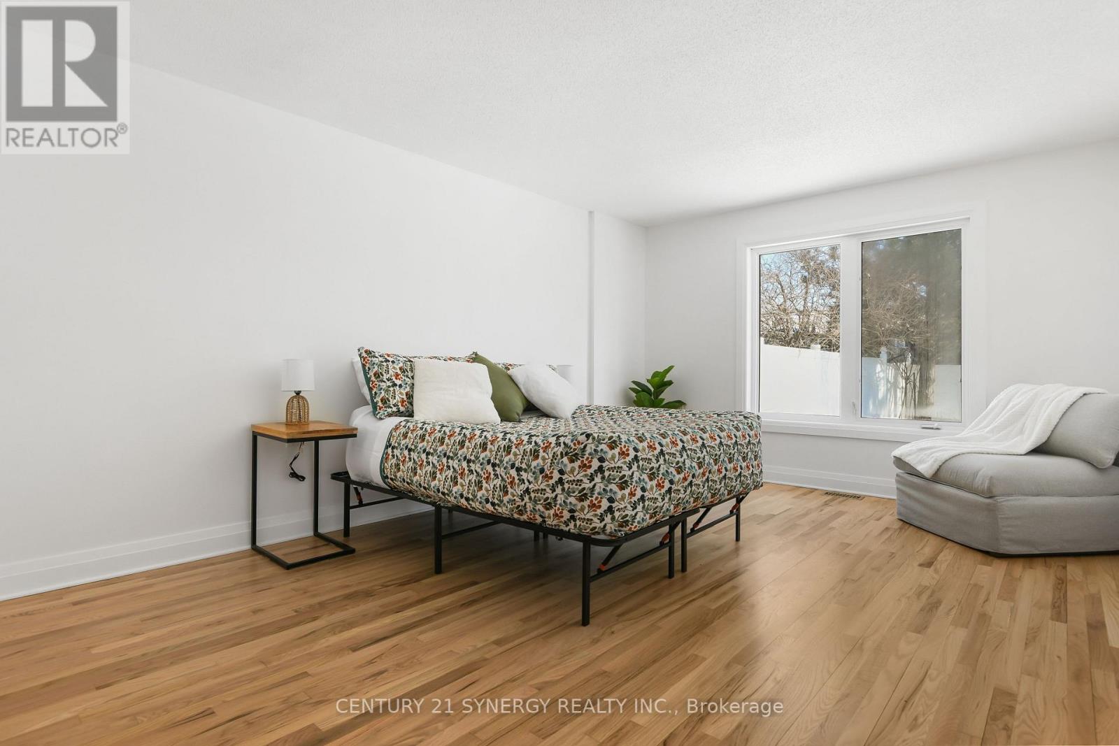 7 WEAVER CRESCENT - 16