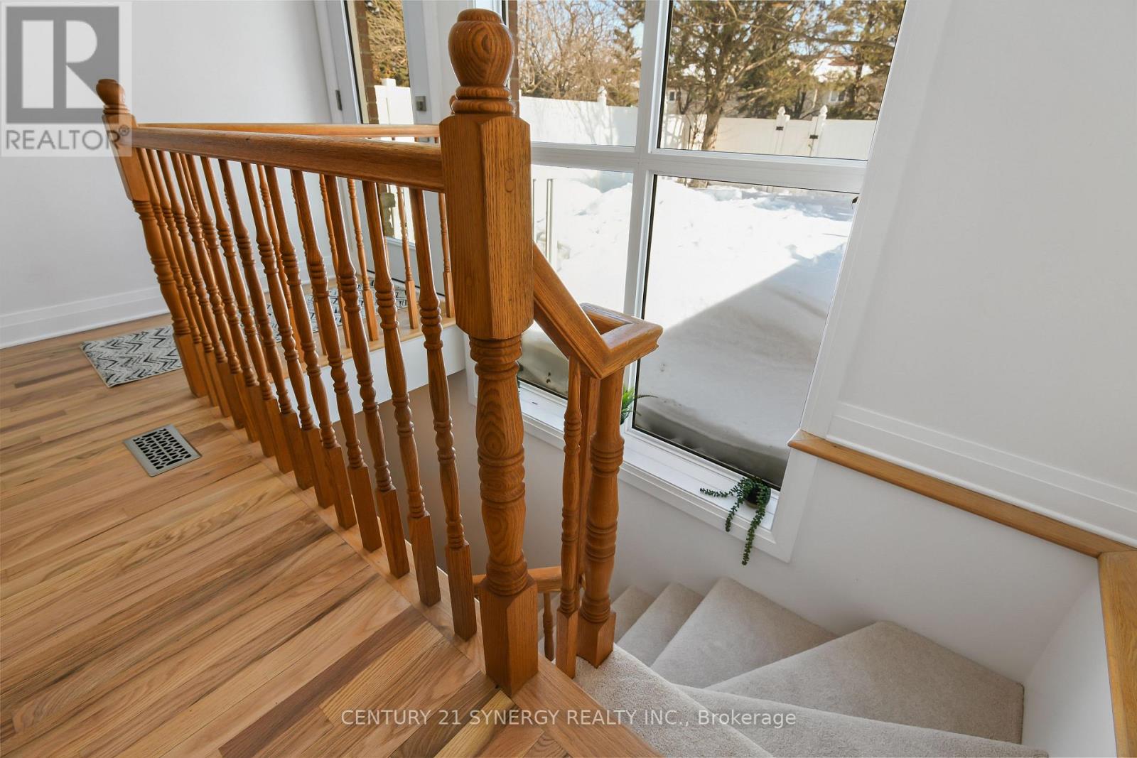 7 WEAVER CRESCENT - 24