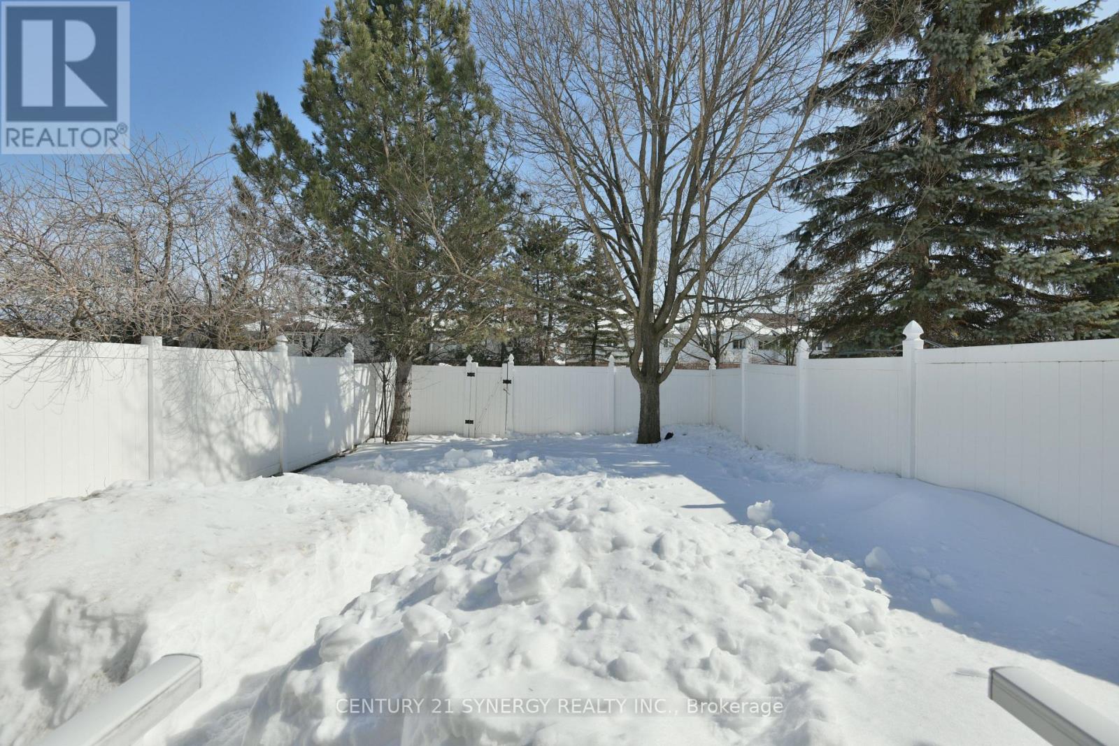 7 WEAVER CRESCENT - 31