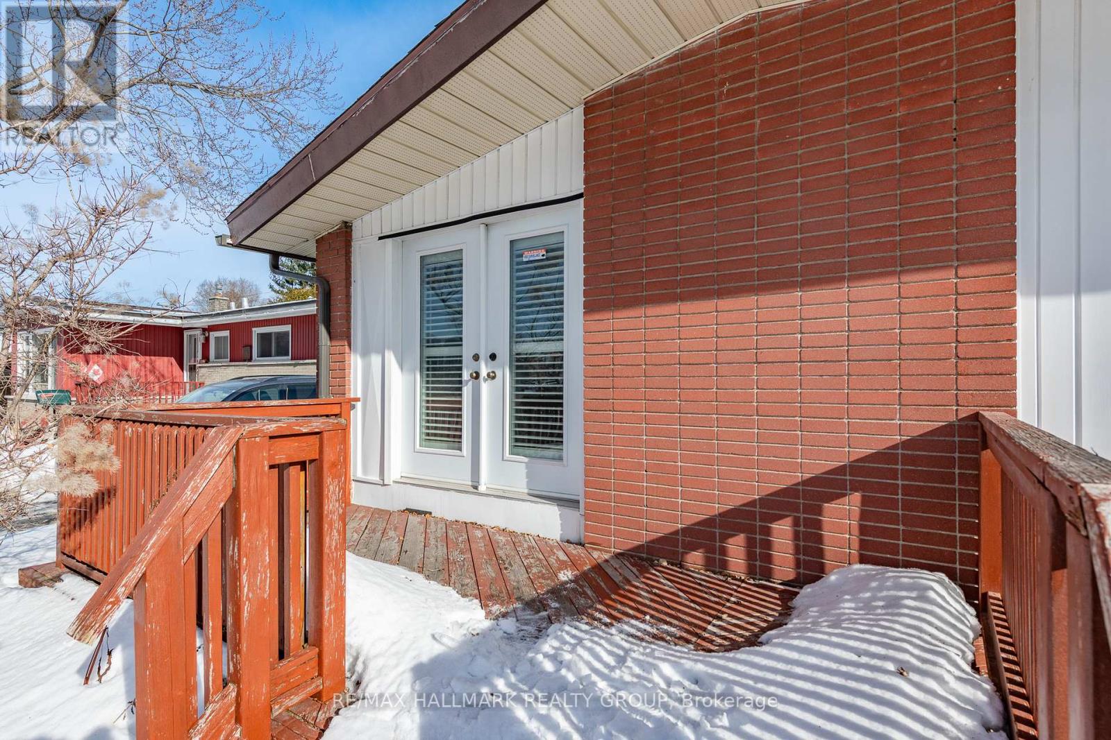 2223 HALIFAX DRIVE - 14