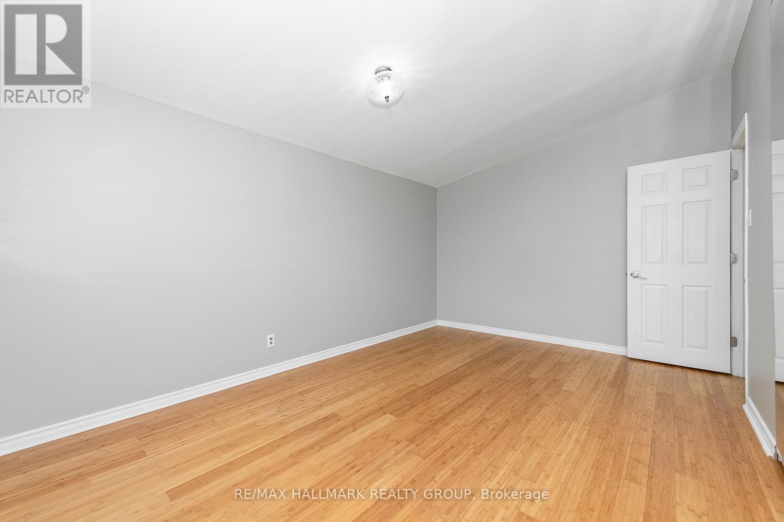 2223 HALIFAX DRIVE - 23