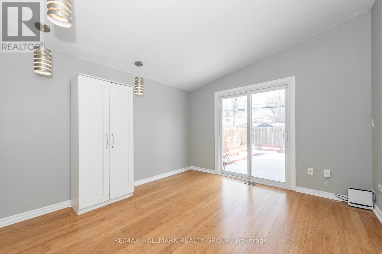 2223 HALIFAX DRIVE - 26