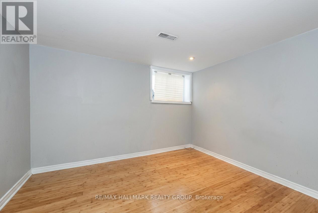 2223 HALIFAX DRIVE - 38