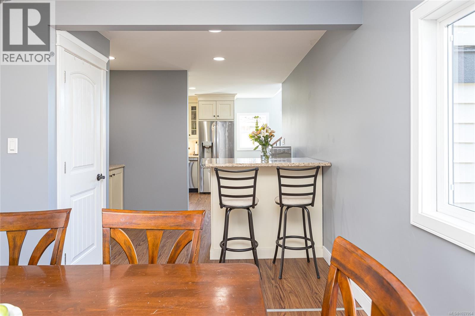3172 Wascana St - 10