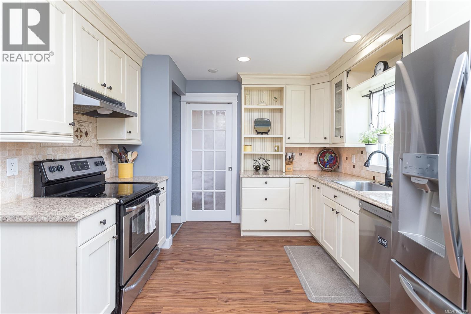  3172 Wascana Street, Saanich