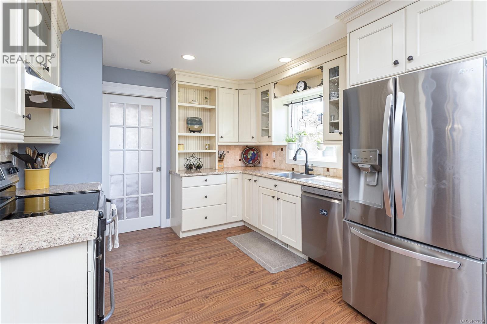  3172 Wascana Street, Saanich