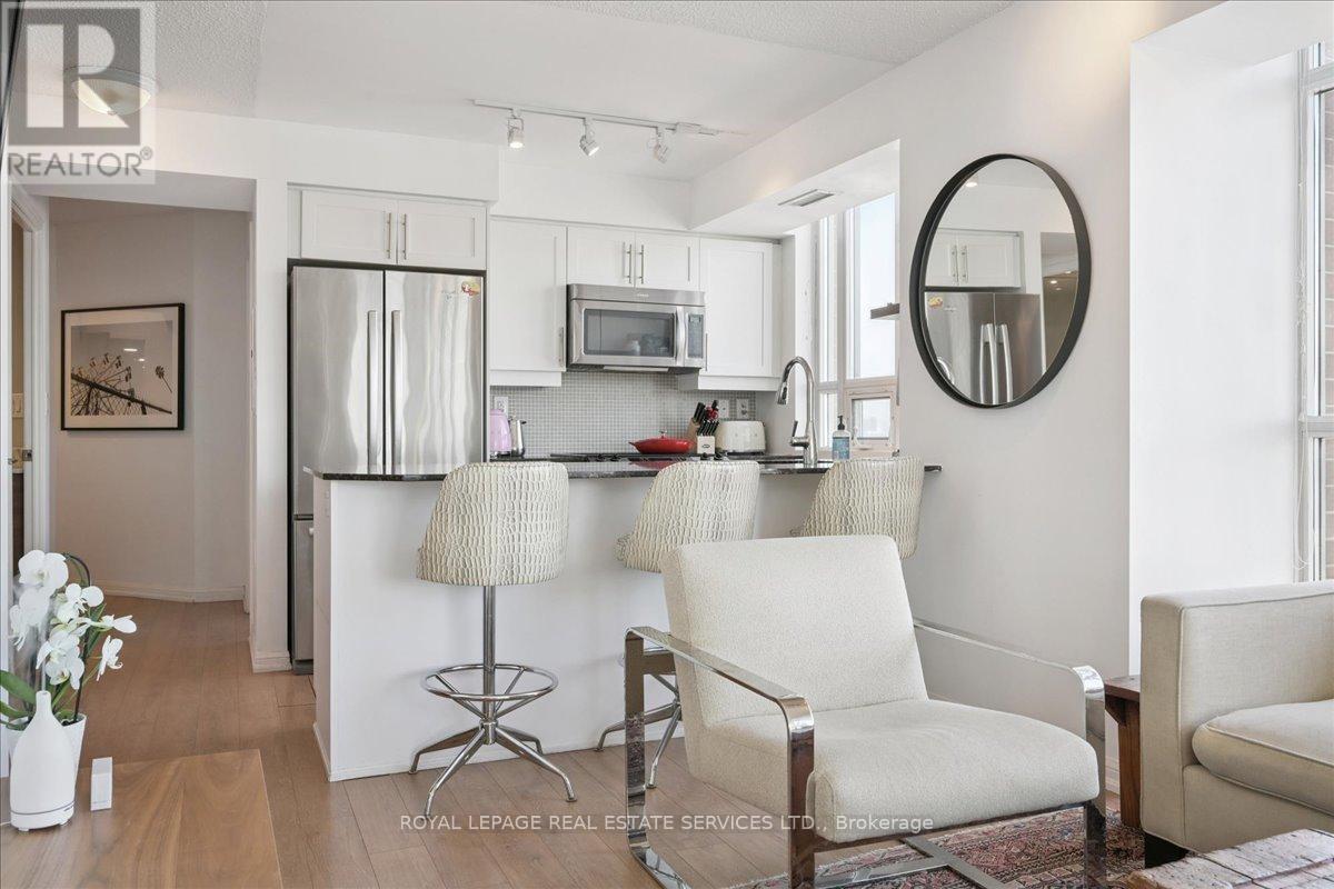 #1502 125 WESTERN BATTERY ROAD - 25
