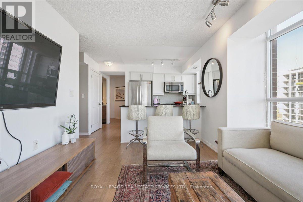 #1502 125 WESTERN BATTERY ROAD - 26
