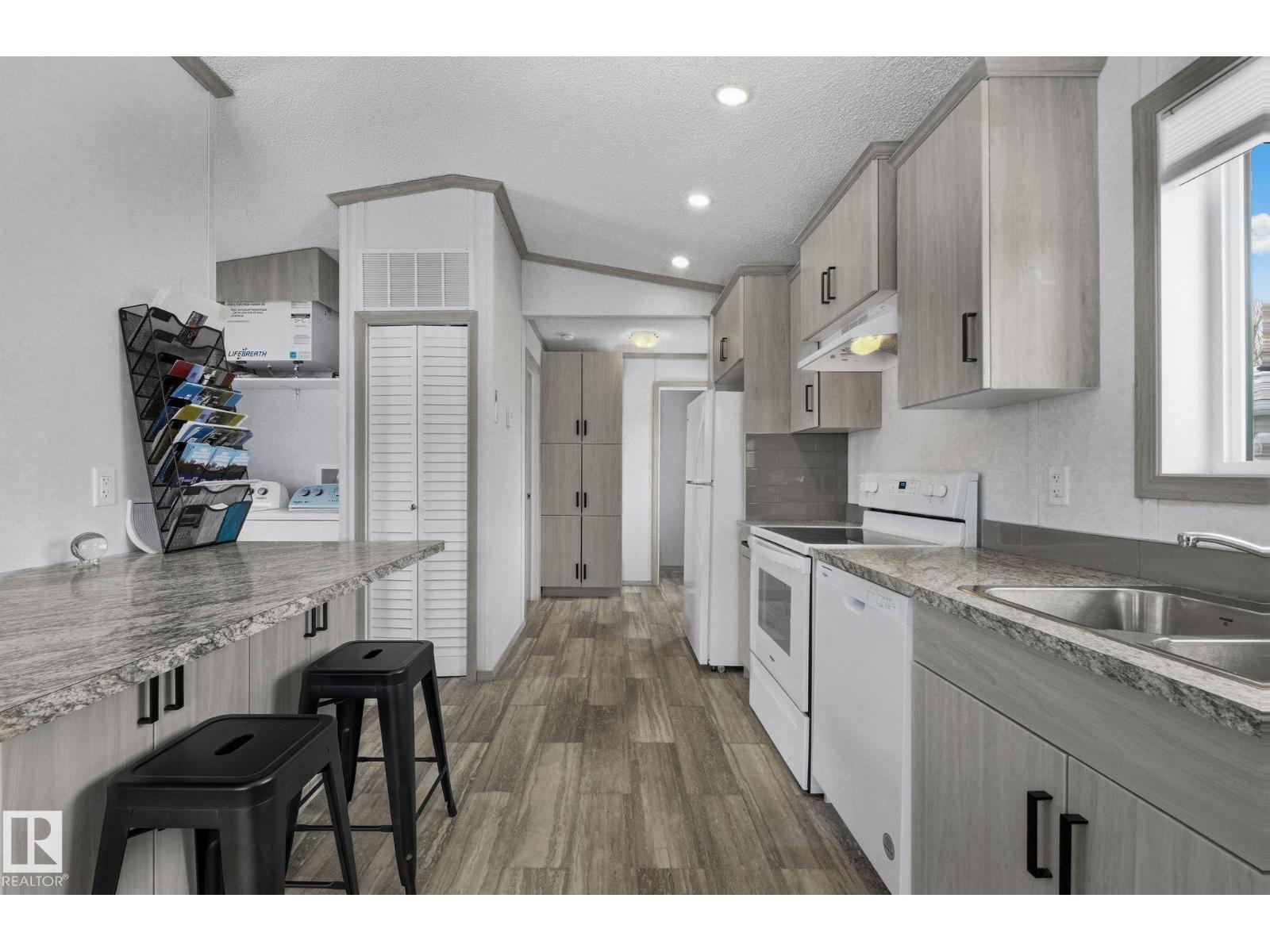 184 305 Calahoo RD, Spruce Grove