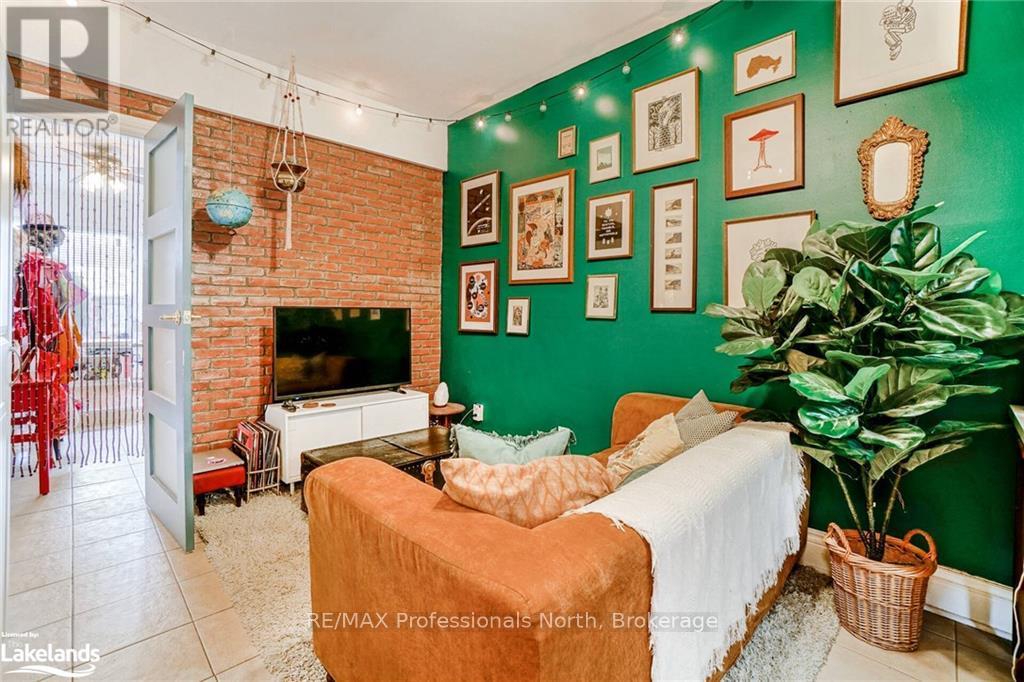 214 GERRARD STREET E - 25