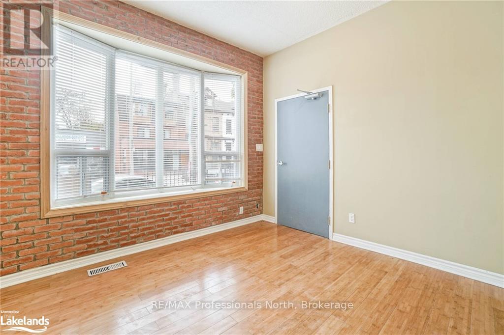 214 GERRARD STREET E - 3