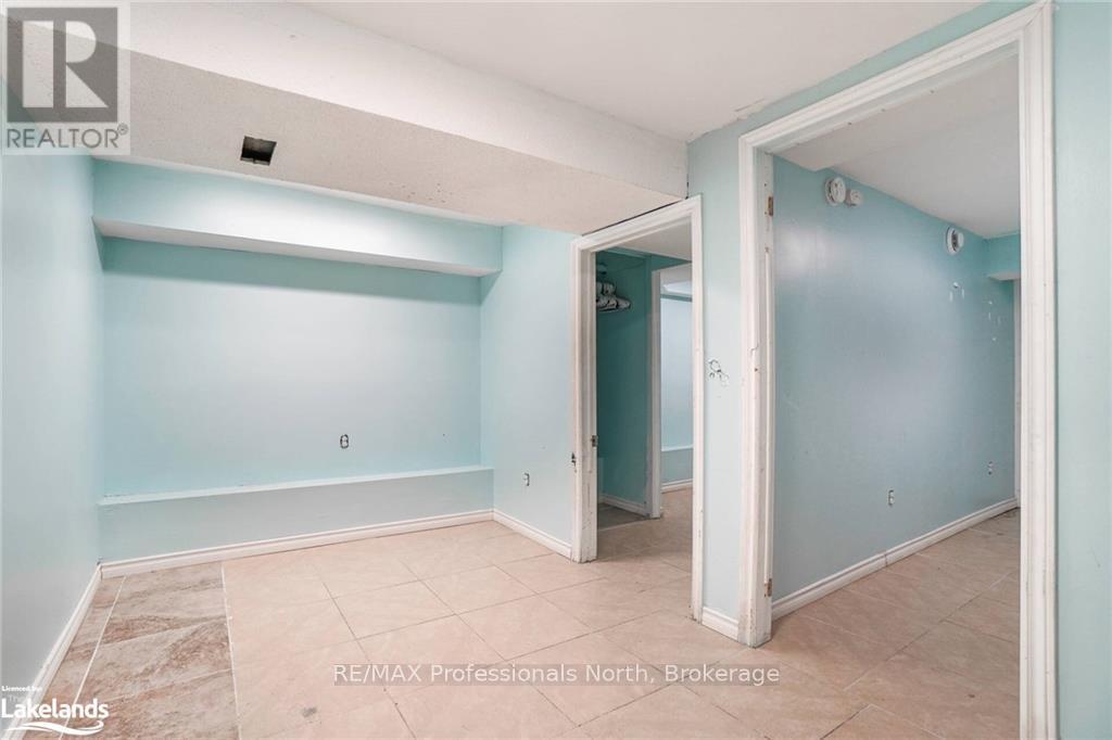 214 GERRARD STREET E - 33