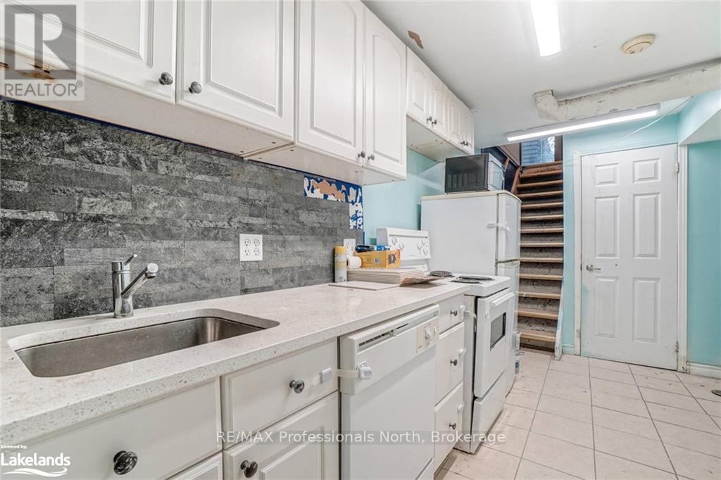 214 GERRARD STREET E - 32