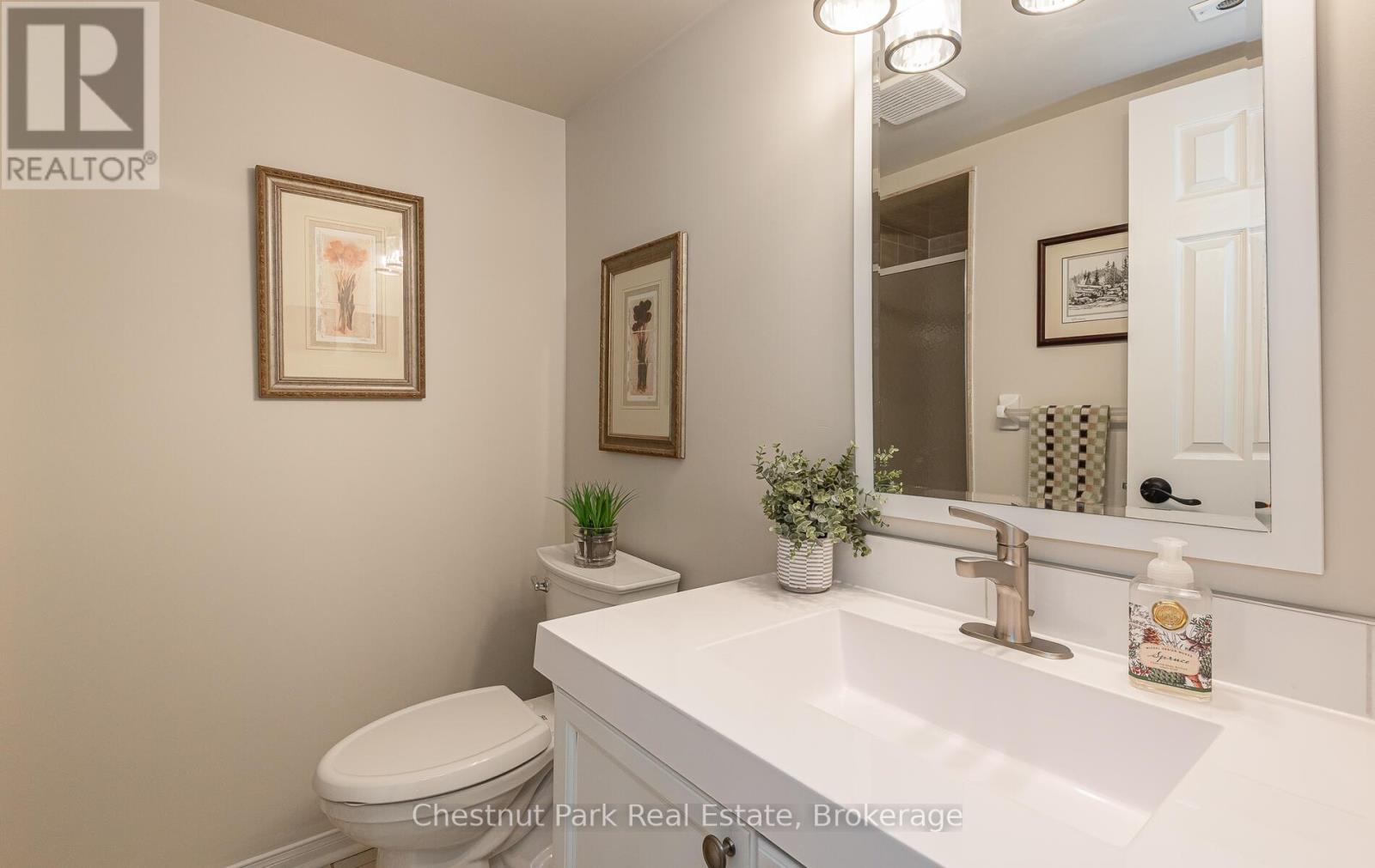 Main floor 3 pc bathroom