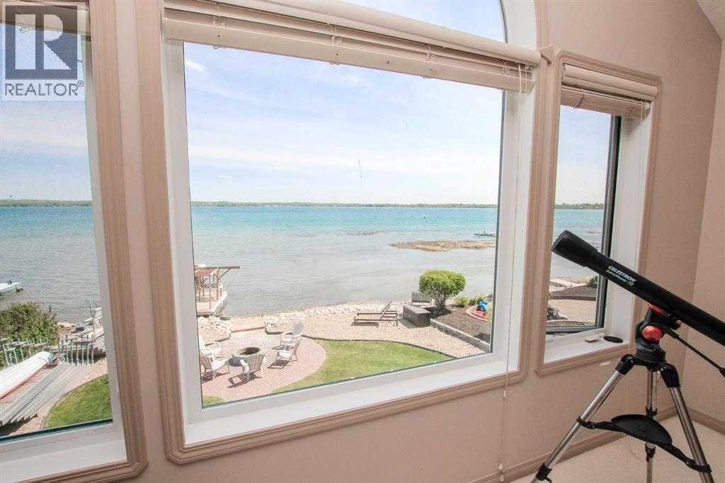 384 Marina Bay Place, Sylvan Lake