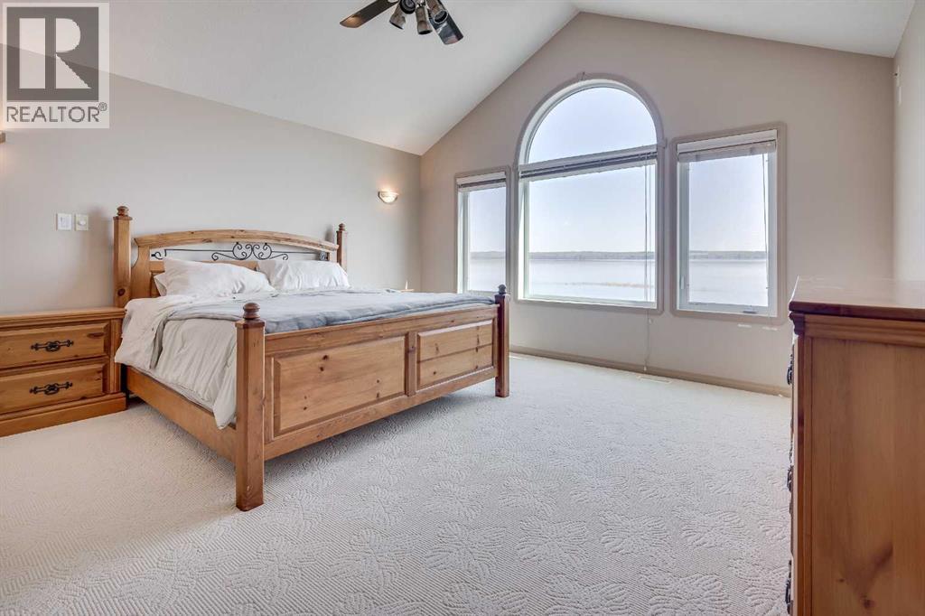 384 Marina Bay Place, Sylvan Lake