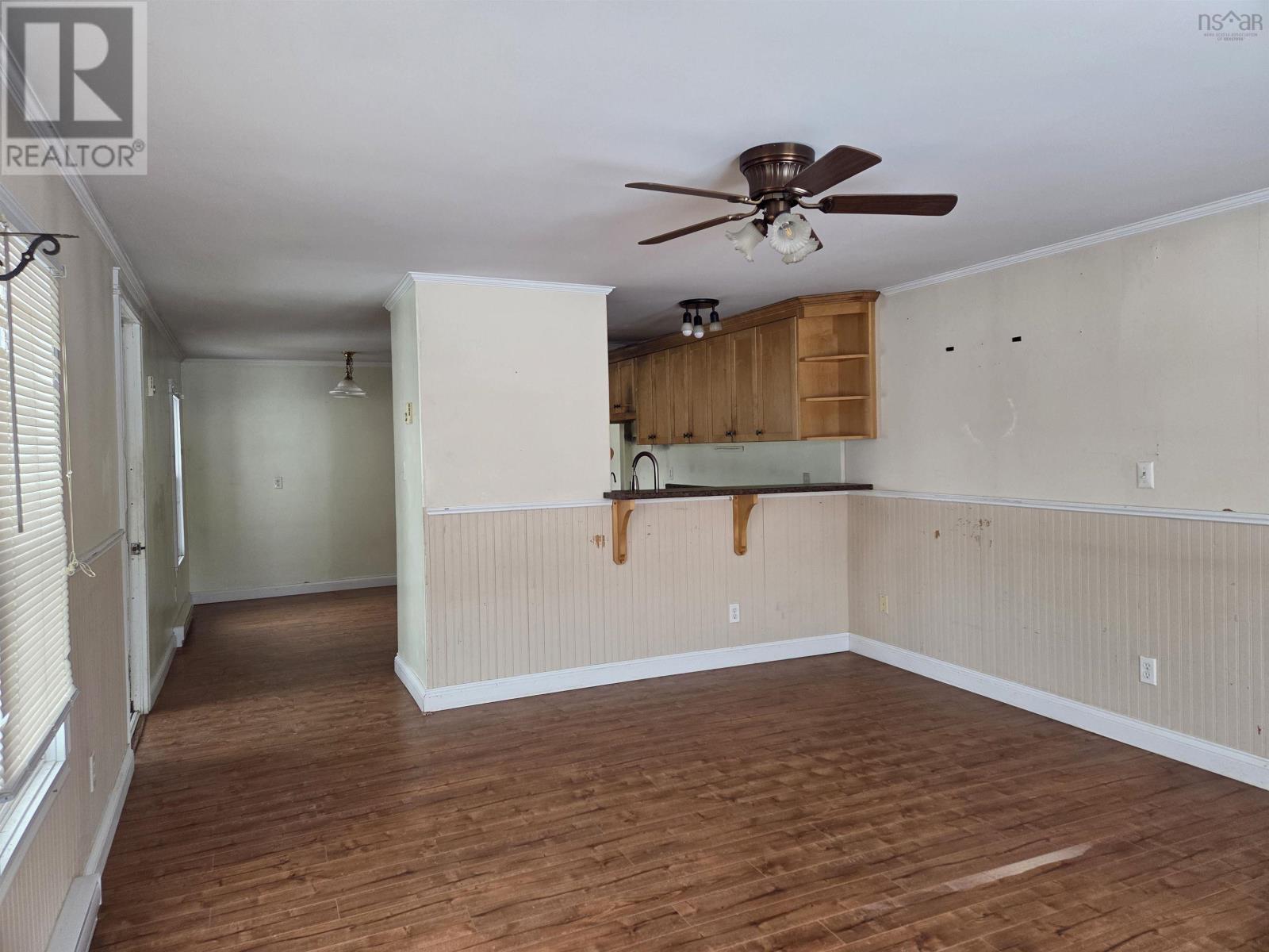 Property 13 of 49 of 131 Logan Road