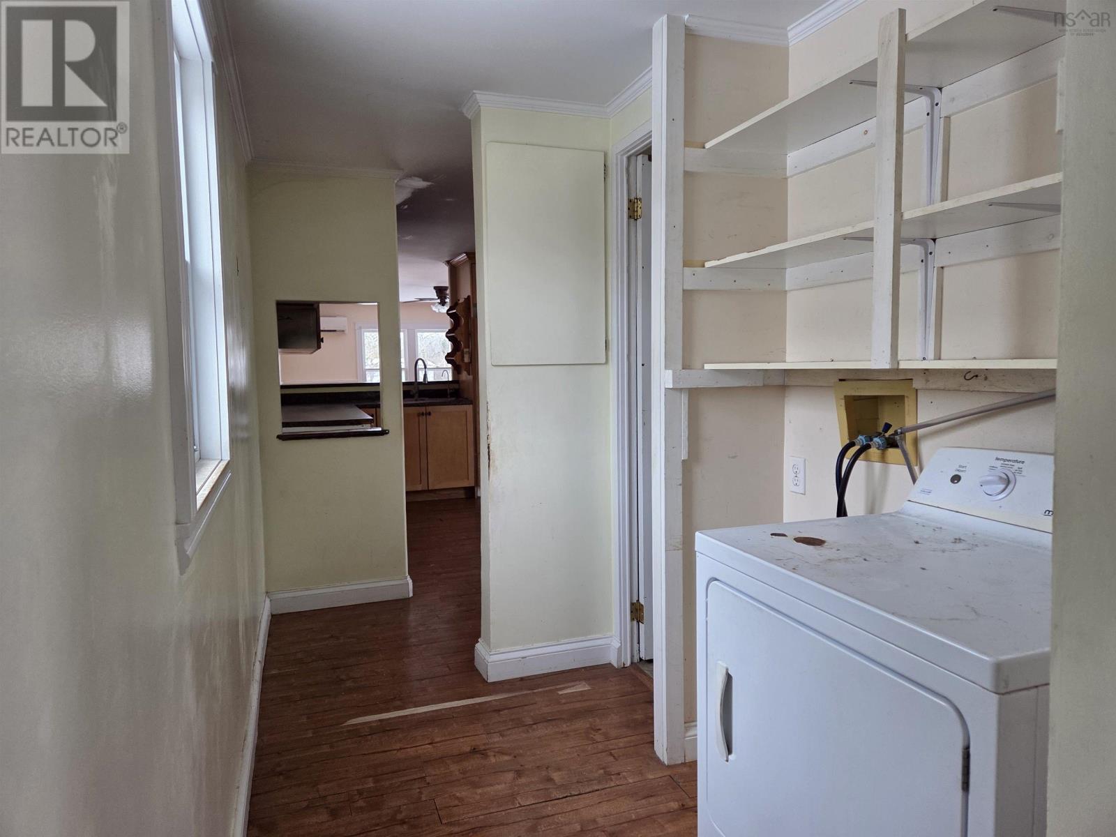 Property 24 of 49 of 131 Logan Road