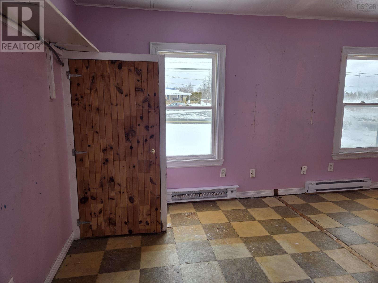 Property 21 of 49 of 131 Logan Road