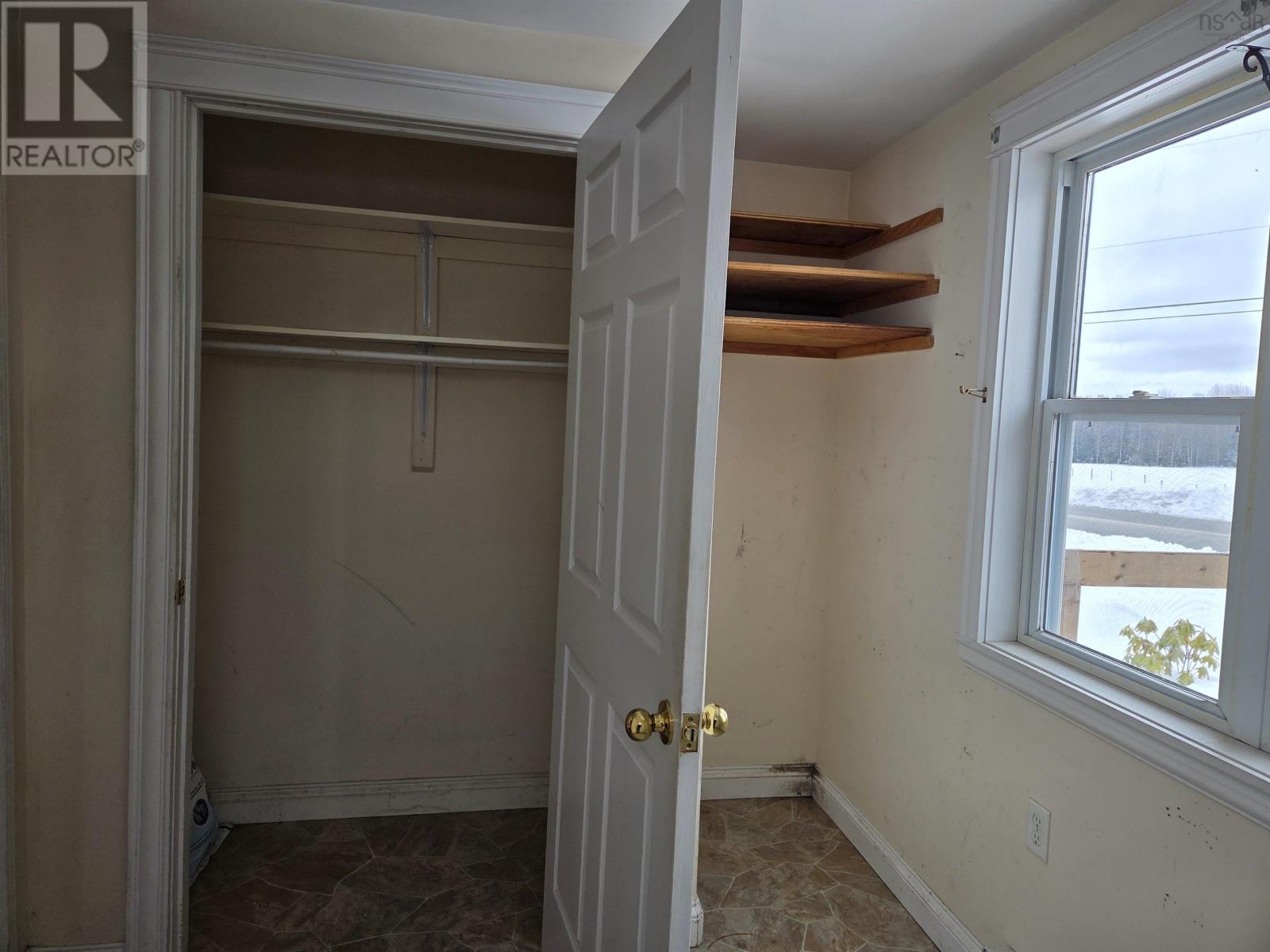 Property 4 of 49 of 131 Logan Road