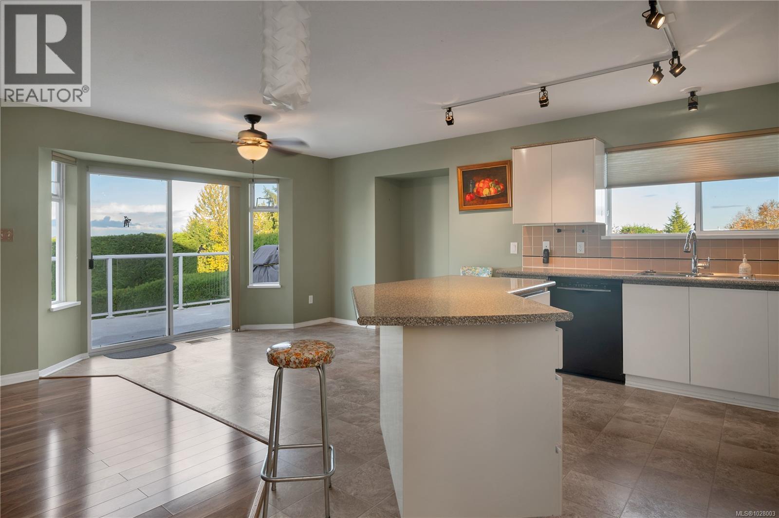 756 Bowen Dr - 12