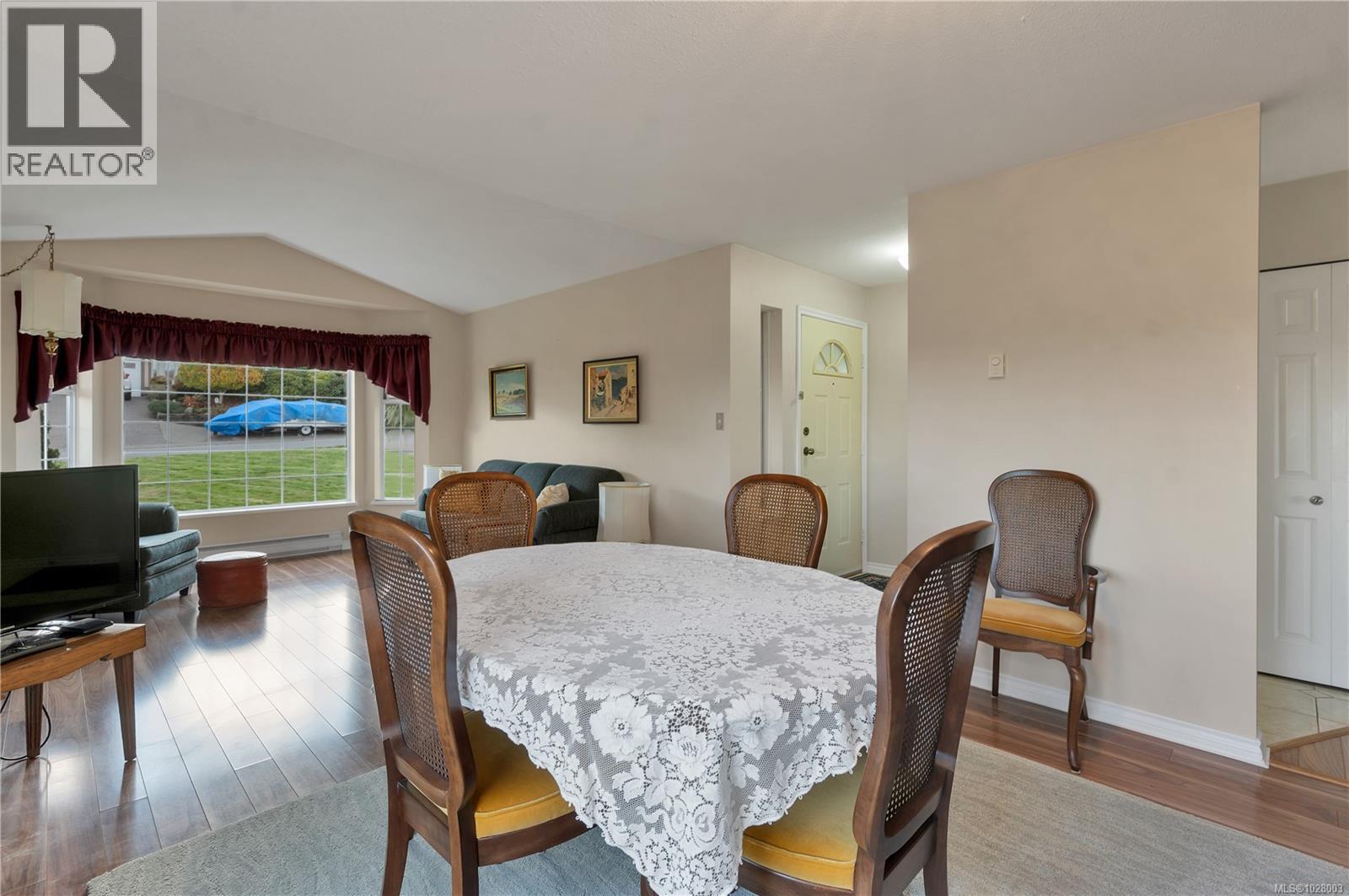 756 Bowen Dr - 18