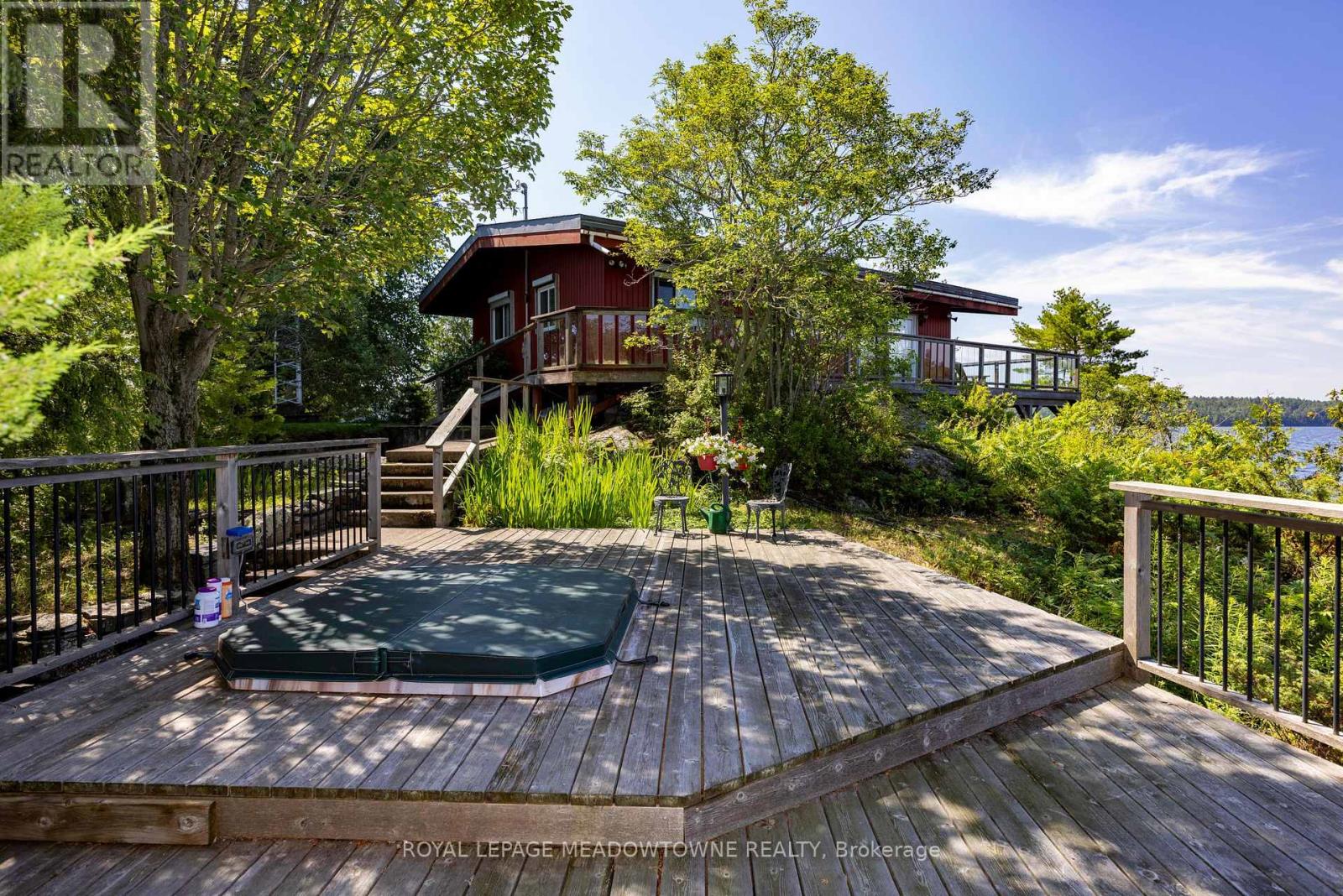 1 B721 GALT ISLAND - 43