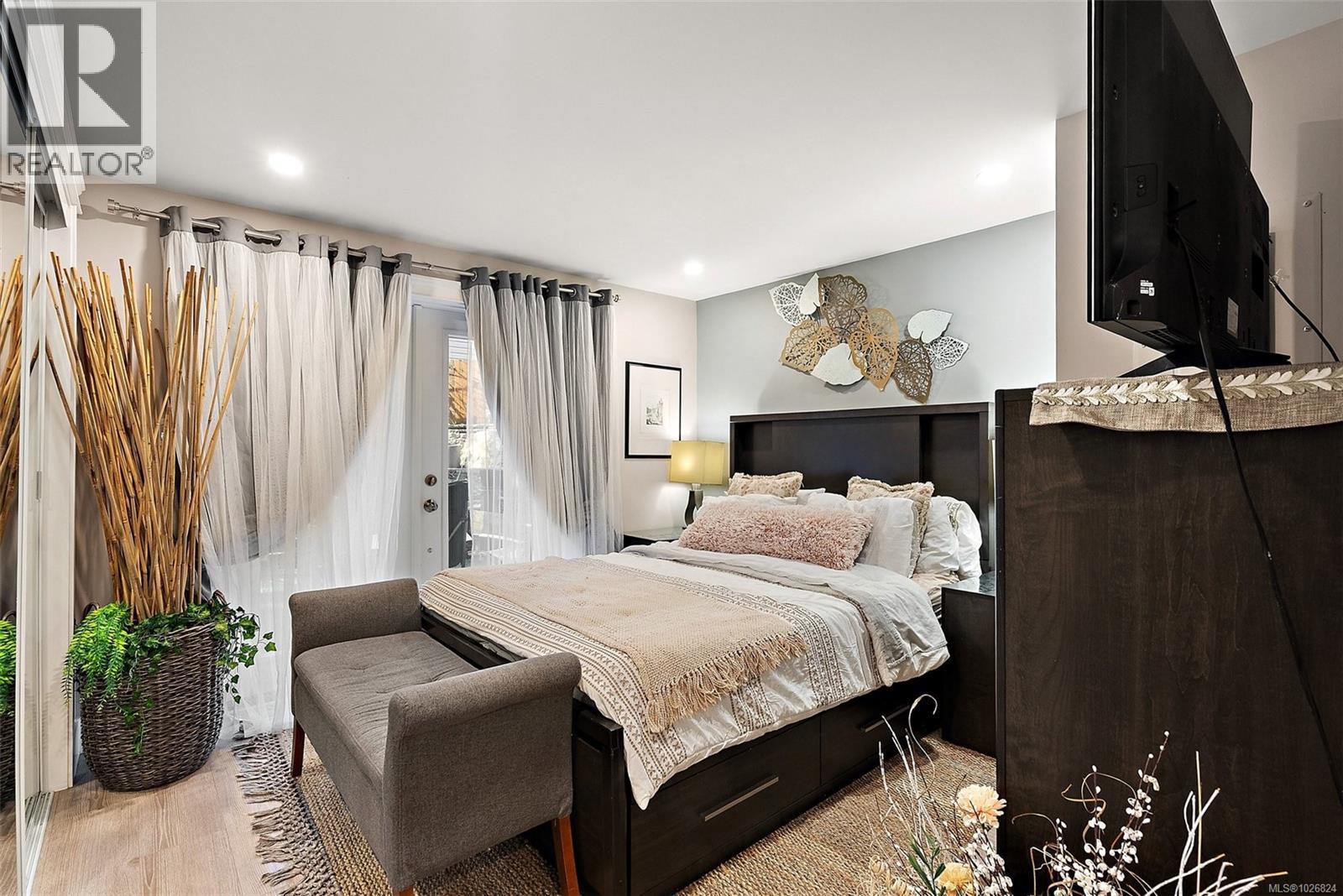 #131 2500 FLORENCE LAKE RD - 16