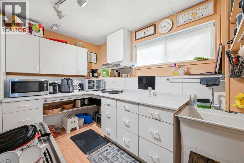 Single Family House Bi-level for Sale in  Saddlecreek Point NE Saddle Ridge Calgary 