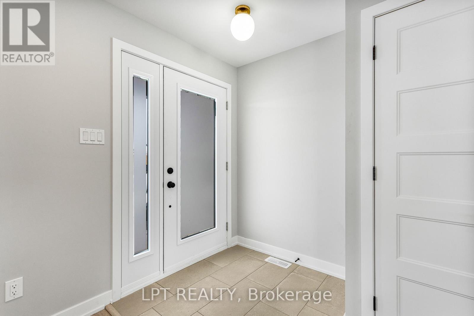 965 KATIA STREET - 3