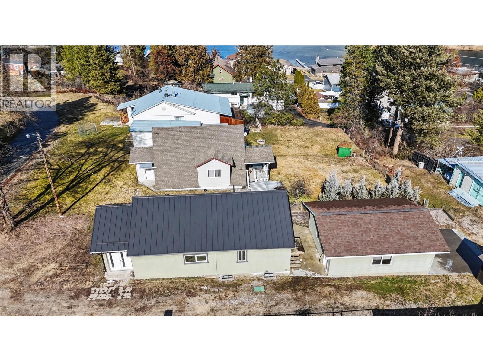 1640 Ode Road, Christina Lake
