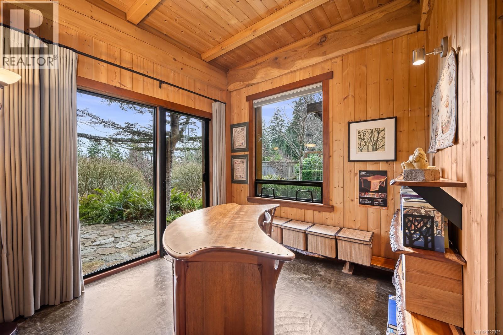 825 Austin Dr - 32