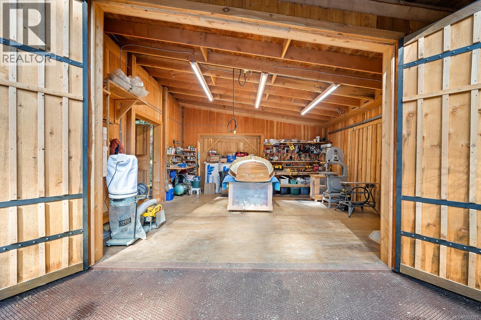 825 Austin Dr - 46