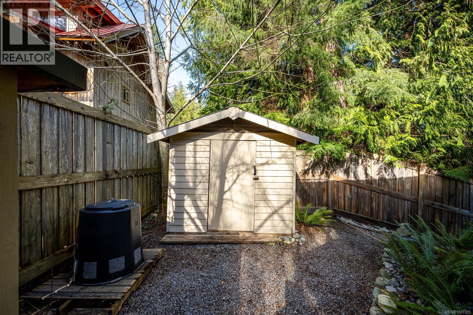825 Austin Dr - 64
