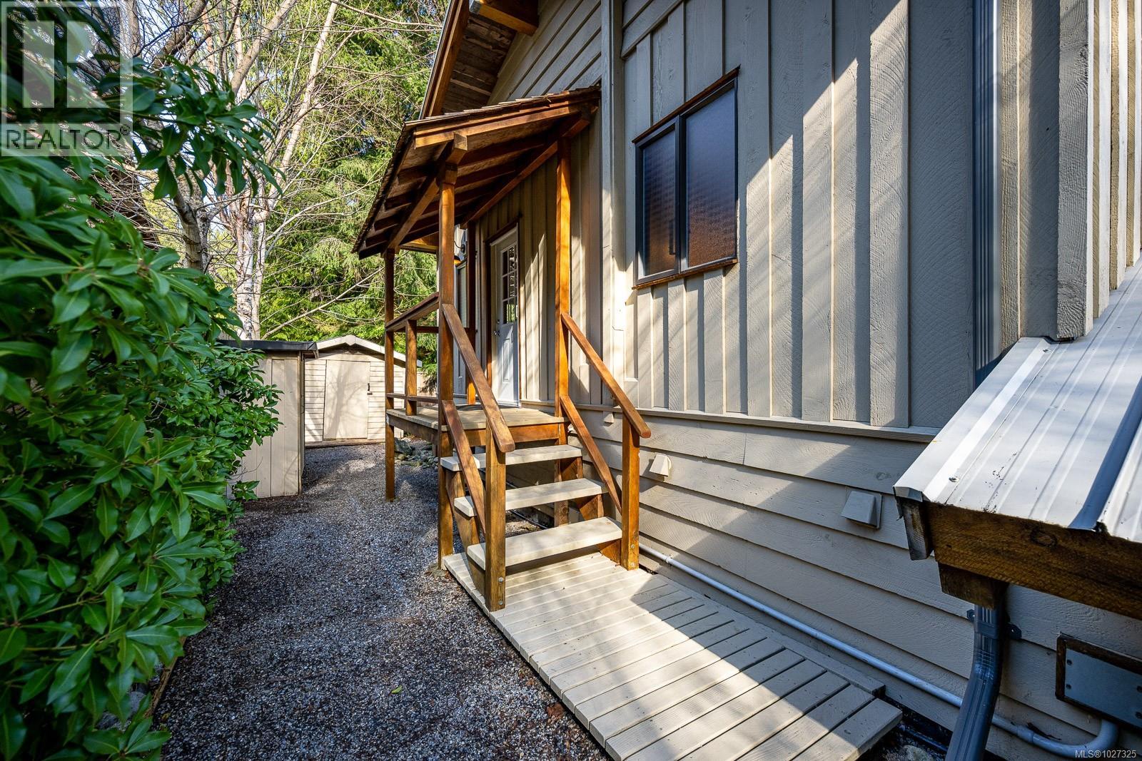 825 Austin Dr - 67