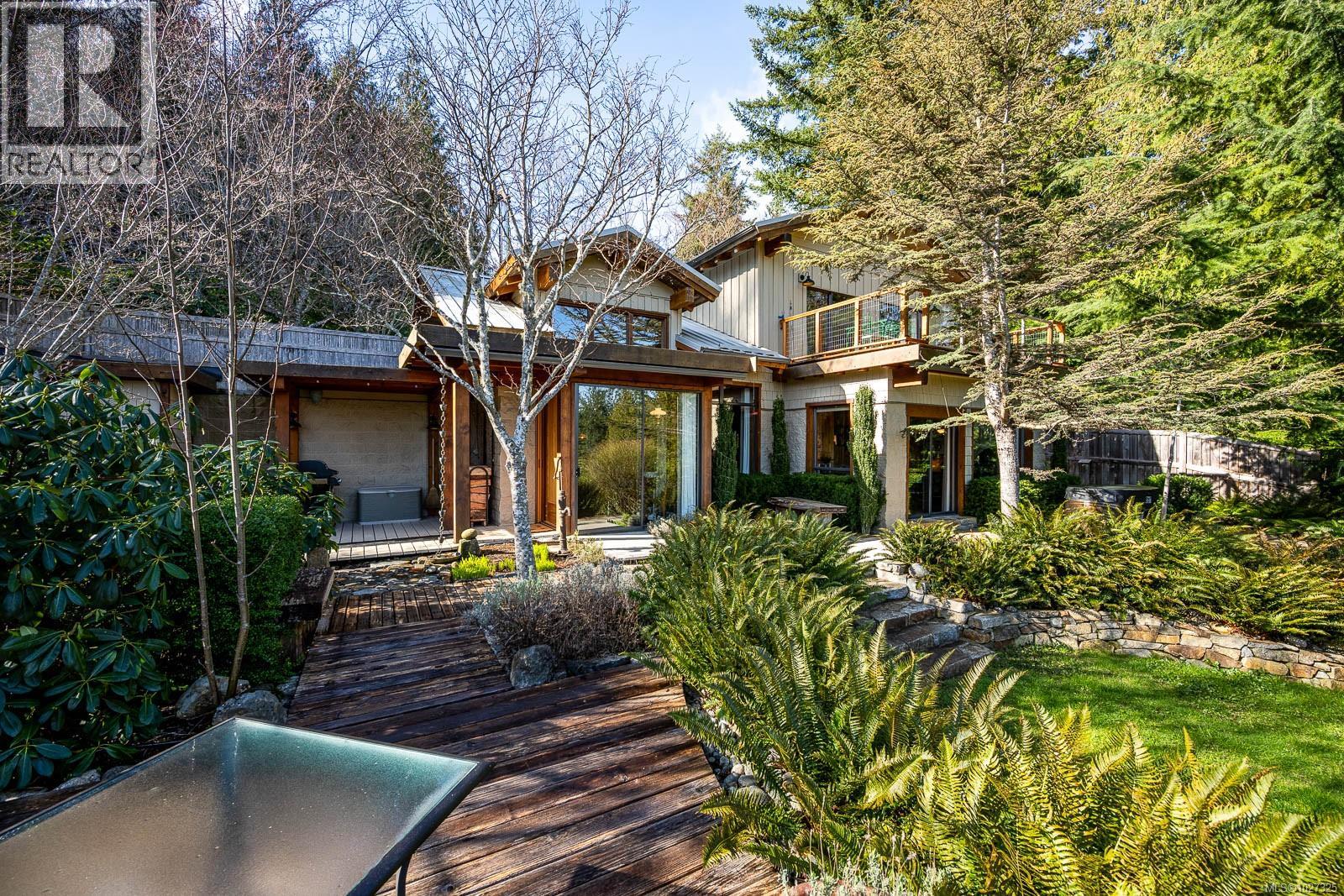 825 Austin Dr - 69