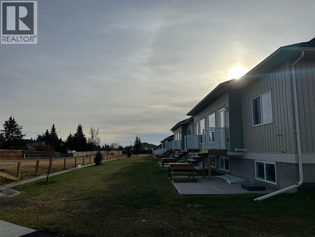 
          1102 Clover Close
            <br/>
            <span>Carstairs</span>
            , 
            <span>AB</span>
             <span>T0M0N0</span>
         - Photo 43