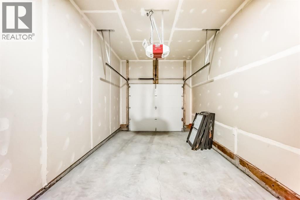 
          1102 Clover Close
            <br/>
            <span>Carstairs</span>
            , 
            <span>AB</span>
             <span>T0M0N0</span>
         - Photo 38