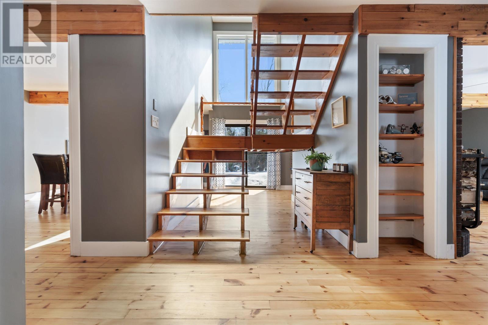 Property 22 of 46 of 52 Reade Street