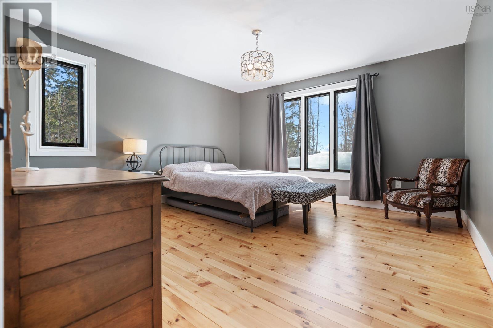 Property 36 of 46 of 52 Reade Street