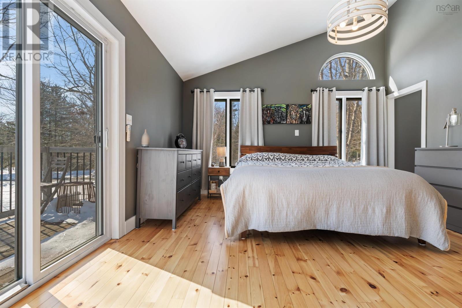 Property 38 of 46 of 52 Reade Street