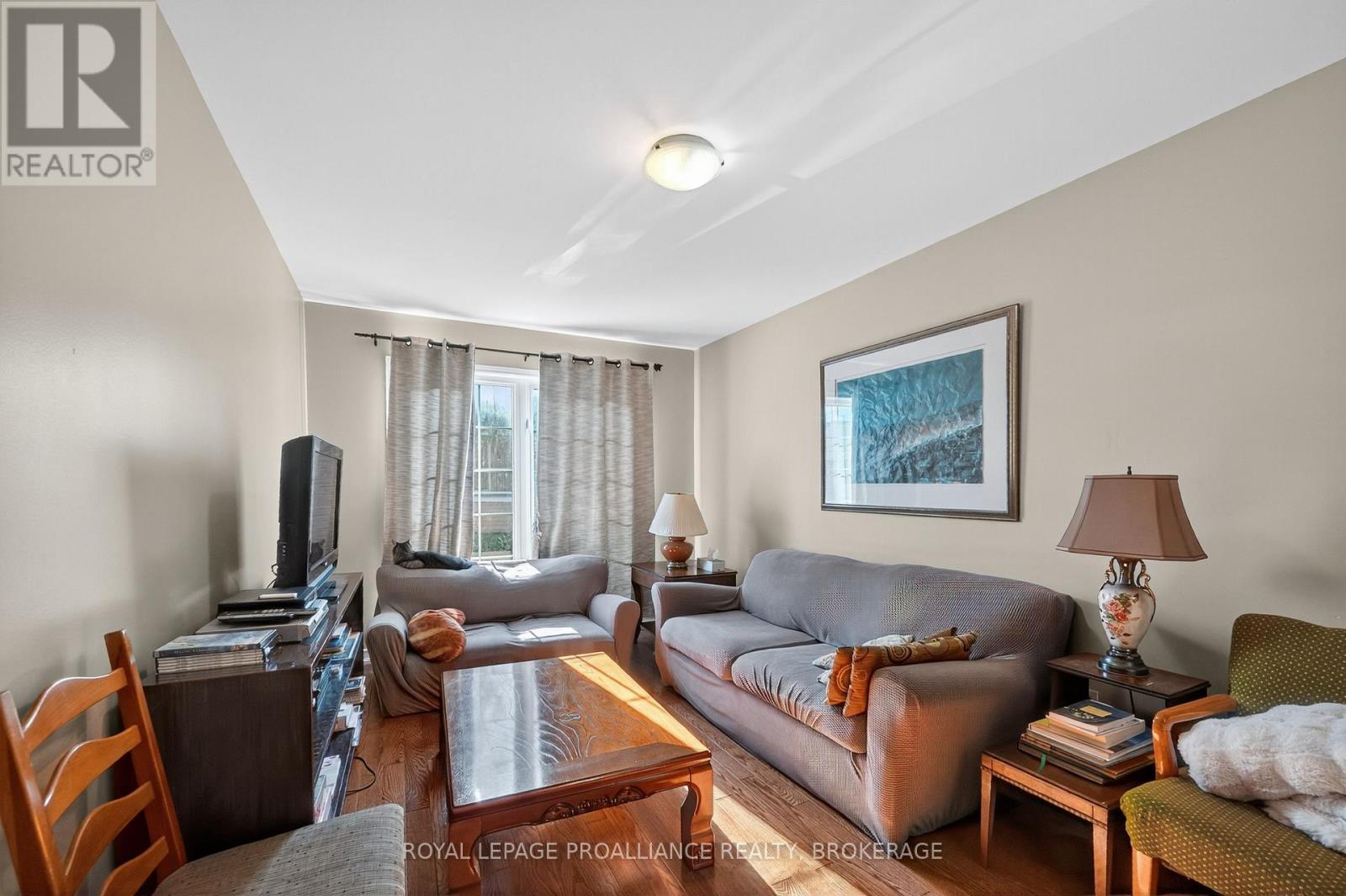 23 CHARLES STREET - 11