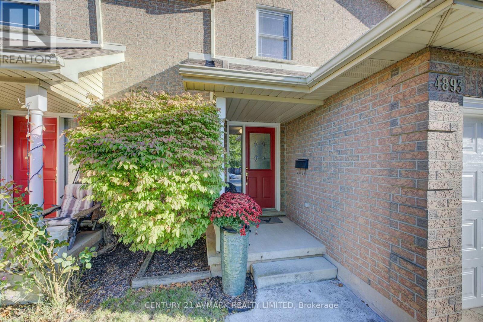 4893 NORTHGATE CRESCENT - 2