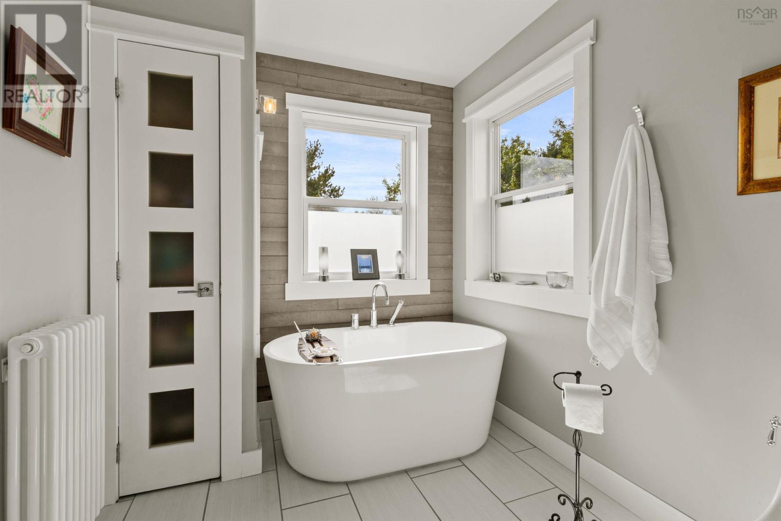 Property 20 of 41 of 122 Honeysuckle Road